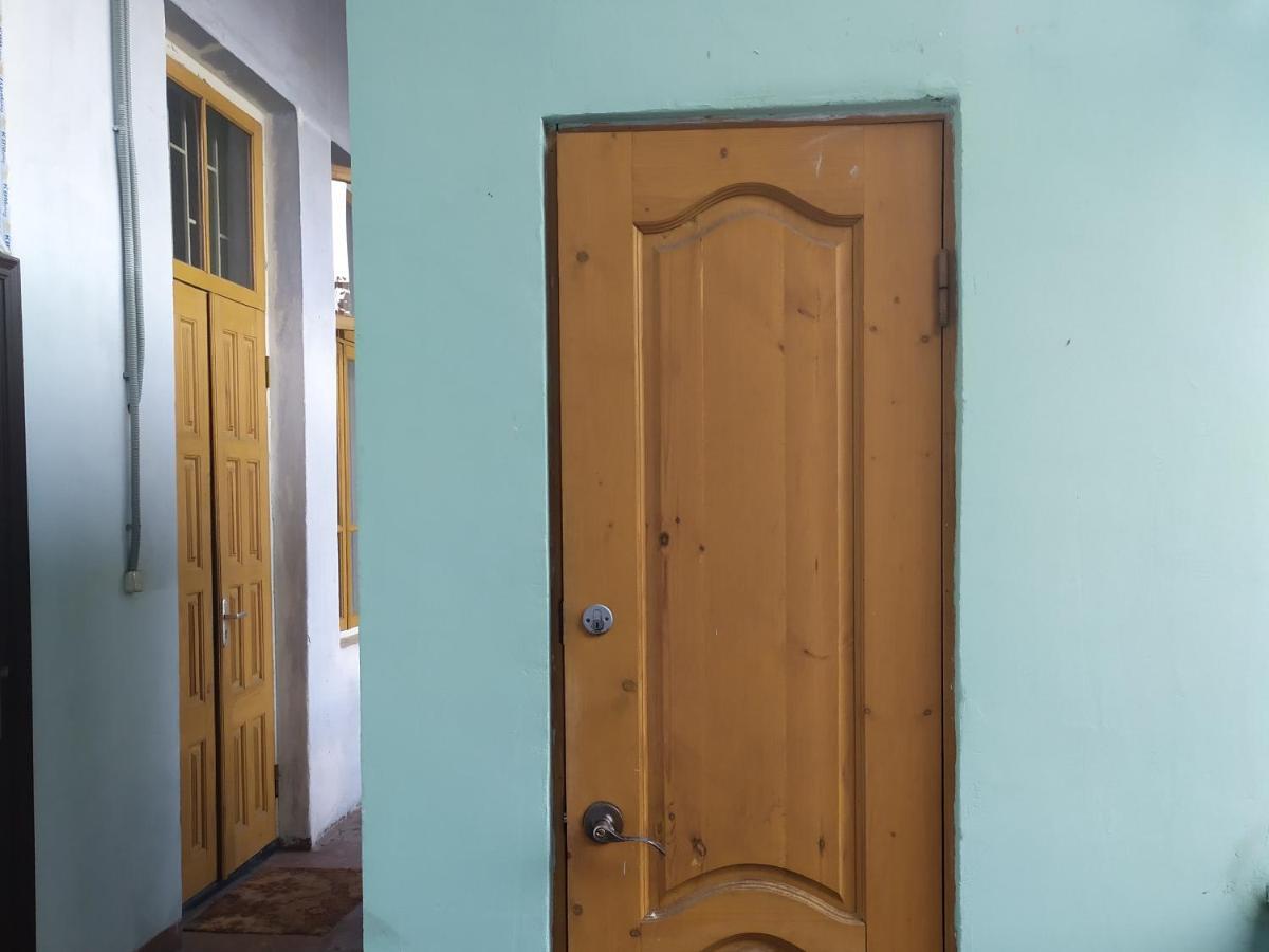 Студия В Центре Сухума Sukhumi Eksteriør billede